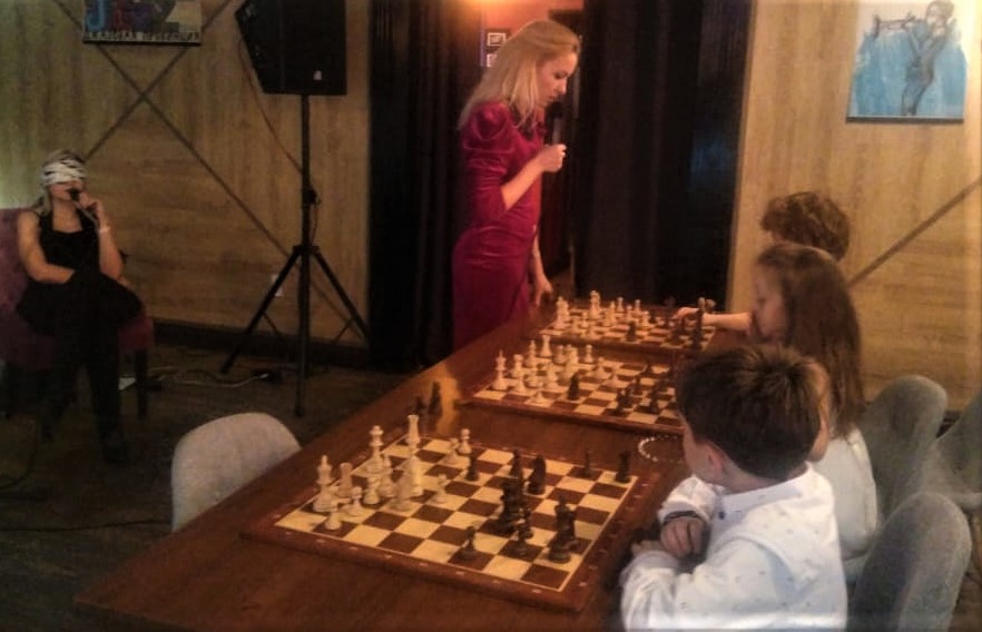 012. Наталья Жукова Марианна Фоминых. Chess transit